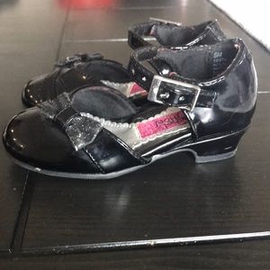 Little MaryJane black shoes